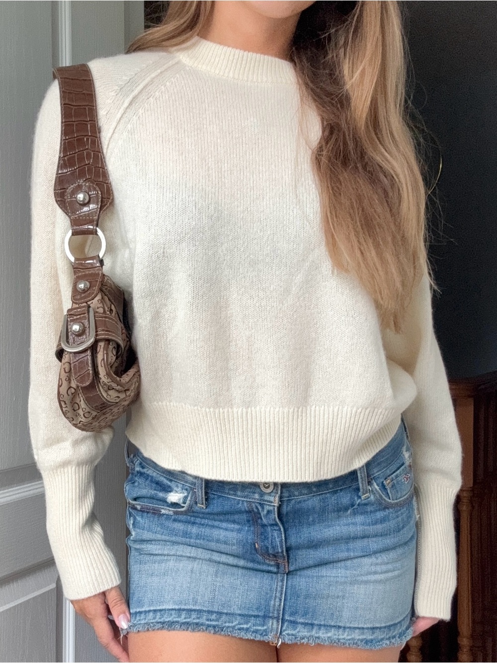 Aritzia Babaton Cashmere Sweater